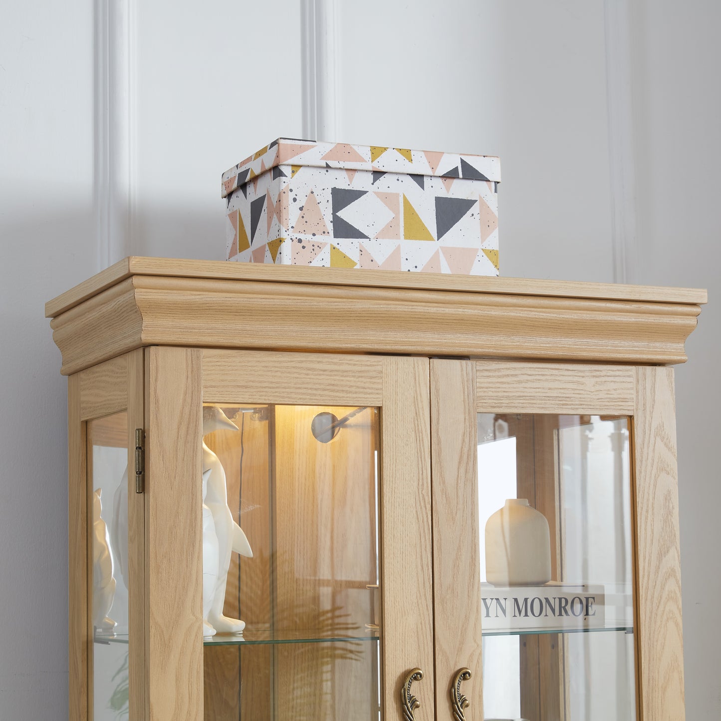 Lighted Glass Curio Display Cabinet,Display Cabinet,Glass Storage