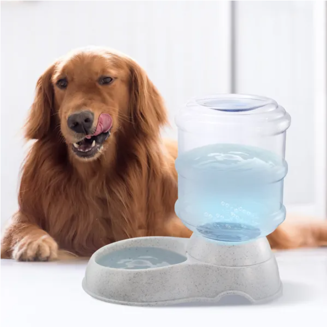 Automatic Gravity-Flow Pet Waterer - Easy Access Drinking Tool for Pets