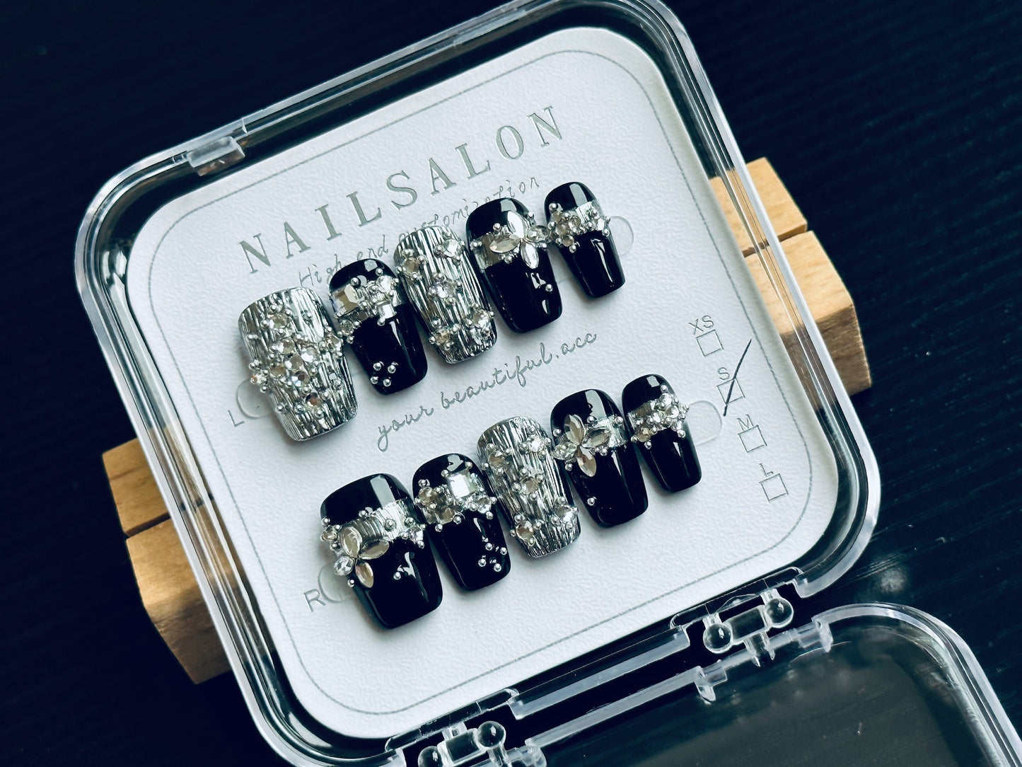 Black and White 3D Platinum Texture Press On Nails - 10 Piece Set