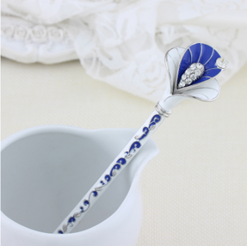 Vintage Alloy Hairpin - Blue & White Porcelain Flower