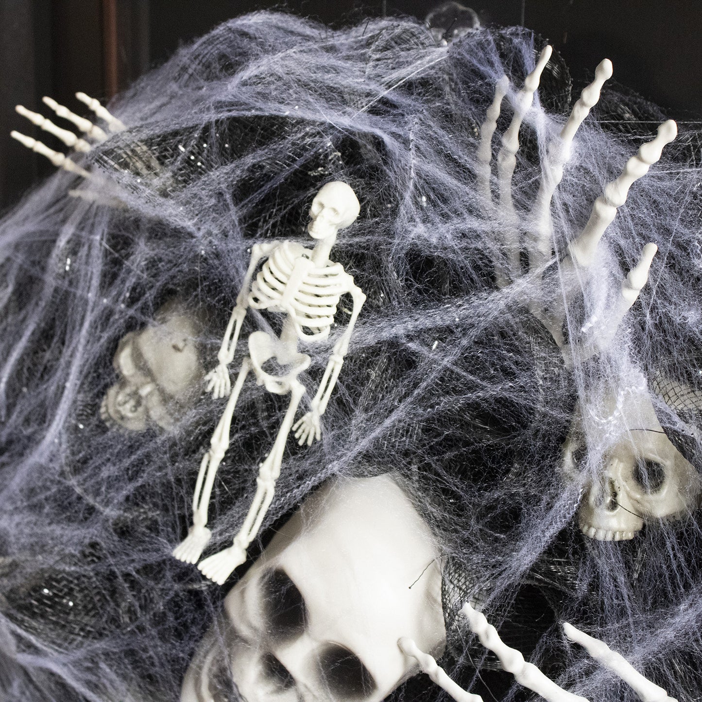 Halloween Mesh Skull Garland - Black Party Decorations for Event & Celebration