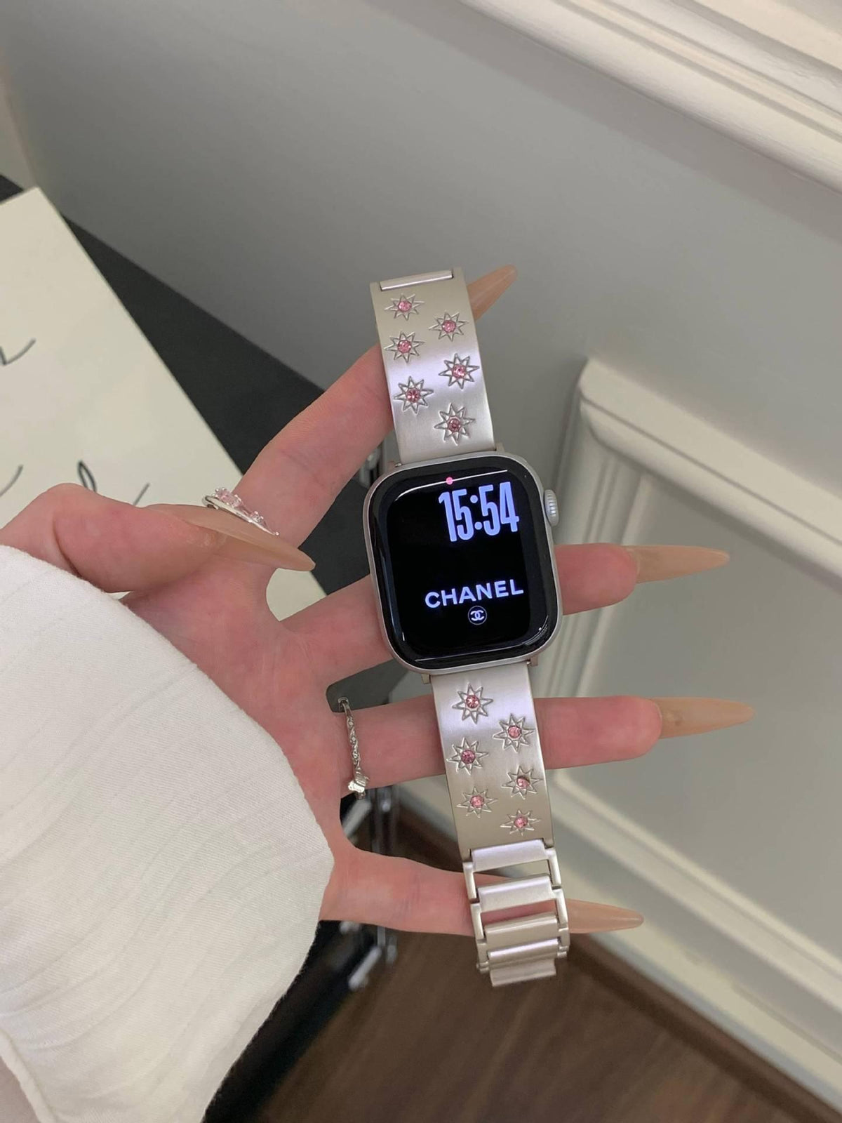 Fashionable Apple Watch Band - Metal Strap with Diamond Accents