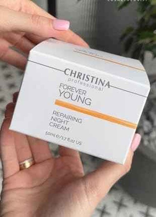 Christina Forever Young Hydra Protective Day Cream SPF 25-50ml - UVA/UVB, Non-Comedogenic and Lightweight Face Moisturizer with Sunscreen for Combination, Dry, Normal, Oily & Sensitive Skin