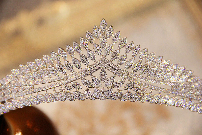 Zircon Crown Hairpin - Platinum Gold-Plated