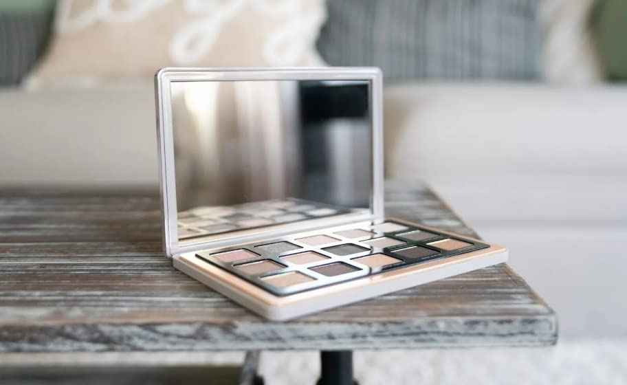 GLAM EYESHADOW PALETTE