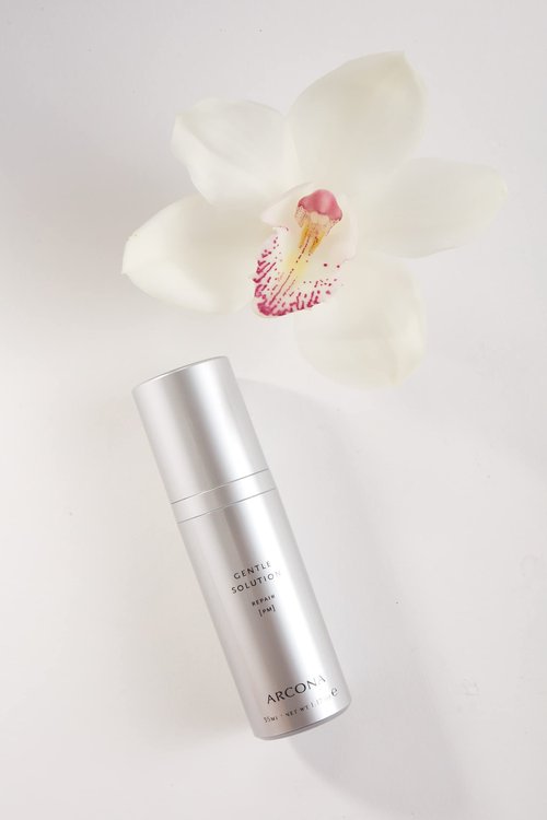 ARCONA Gentle Solution - 4% Glycolic, 3% Lactic Acids, Algae, Witch Hazel + Honeysuckle Gentley Exfoliate + Hydrate Skin 1.17oz. Made In The USA