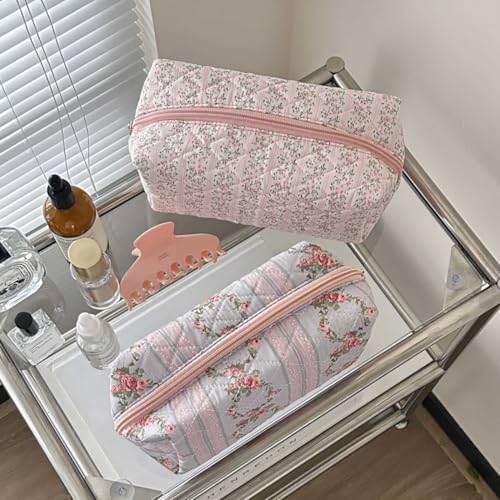 Floral Make Up Bag Coquette Cosmetic Bag Quilted Makeup Bag for Women Portable Toiletry Bag Travel (pink)