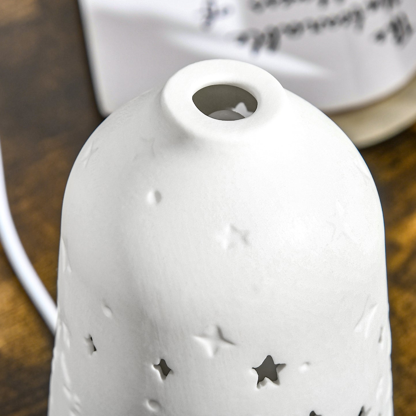 Ultrasonic Aromatherapy Diffuser with 7 LED Colors and Humidifier - 100ml, White