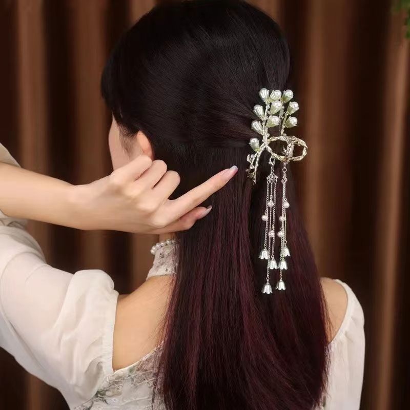 Pearl-Like Copper Alloy Hair Clip for Summer - Pinkish Grey