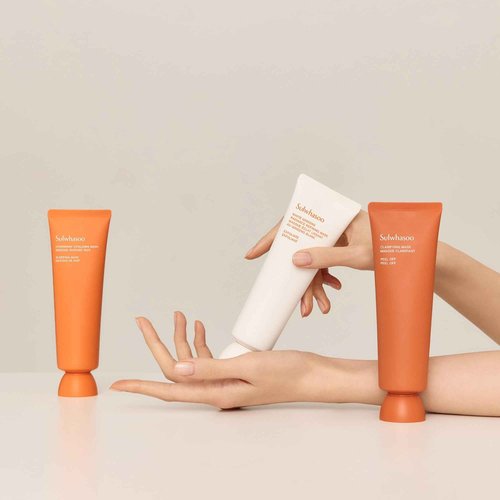 Sulwhasoo White Ginseng Radiance Refining Mask - Korean Skincare, Hydrates, Smooths & Exfoliates, Ginseng and Honey, In-Shower 5-Minute Scrub - 4.05 fl. oz.