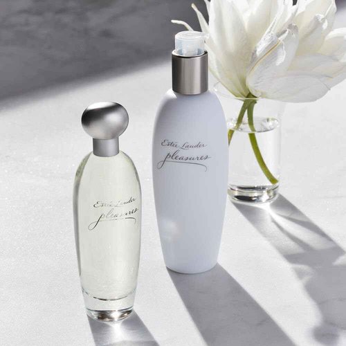 Estée Lauder Pleasures Perfumed Body Lotion with Notes of Lilies, White Peonies & Jasmine, 8.4 Fl Oz