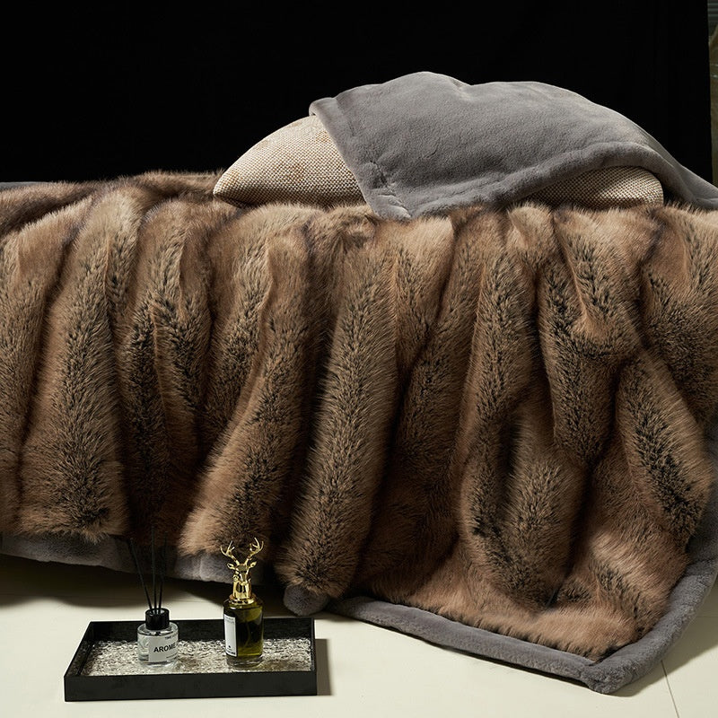 Faux Fox Fur Winter Throw Blanket for Sofa - Soft, Plush Home Decor