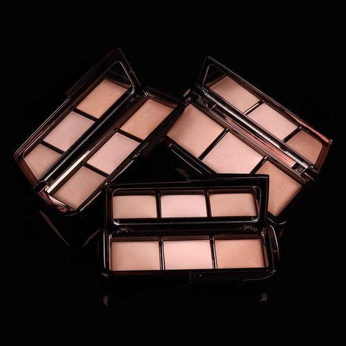 Hourglass Ambient Lighting Palette. Three-Shade Highlighting Palette for Your Best Complexion.Cruelty-Free and Vegan. VOL 1