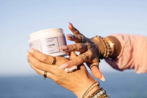 The Beachwaver Co. B. Bungalow Brazilian Berry Body Butter | Full Size (8 Oz) | Cloudberry Seed Oil, Vegan Squalane and Hyaluronic Acid | Blackberries, Apricots, Jasmine Sambac, Vanilla & Coconut