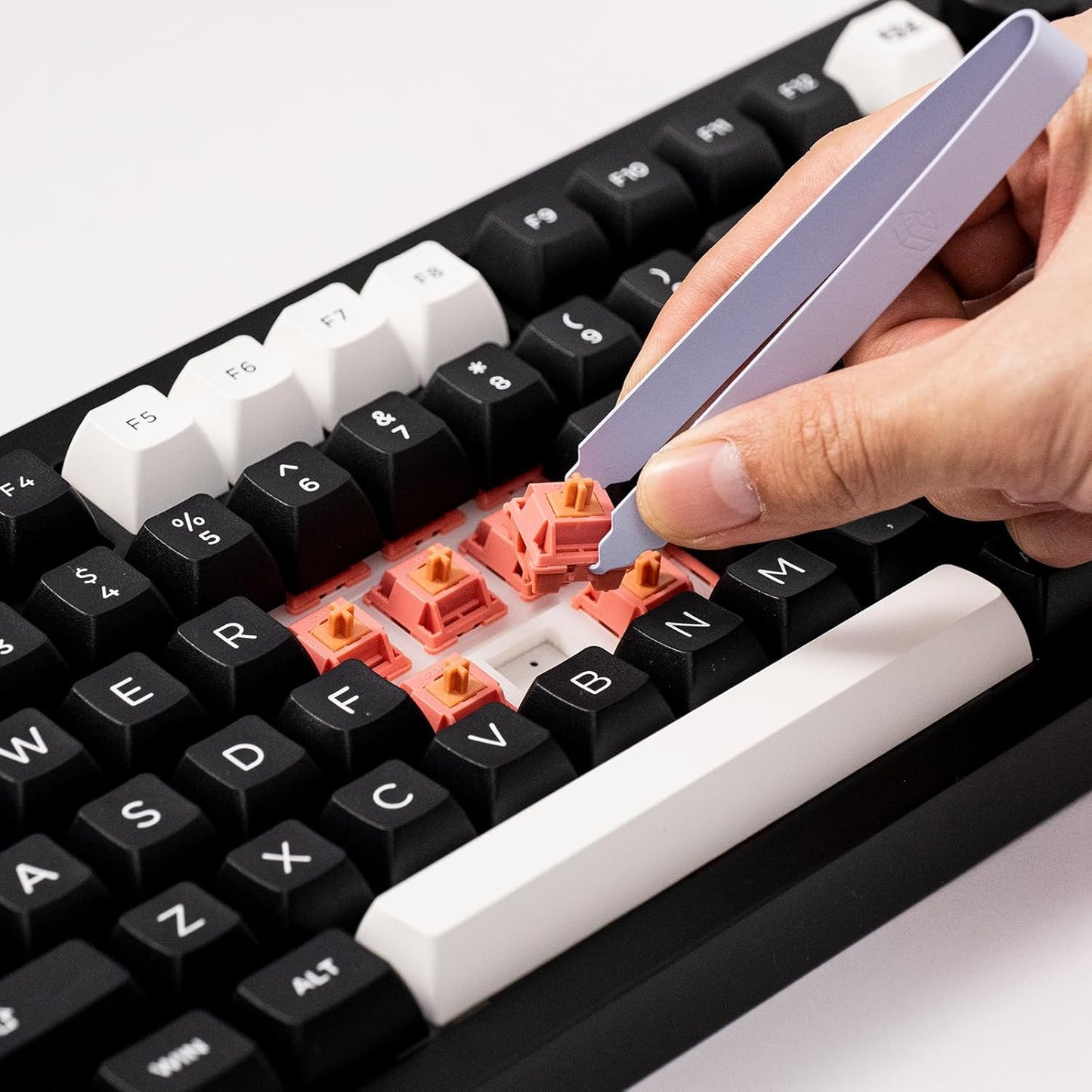 Akko Switch Puller for Mechanical Keyboard Ergonomic Keyboard Tool Durable Design Purple Made of Aluminum