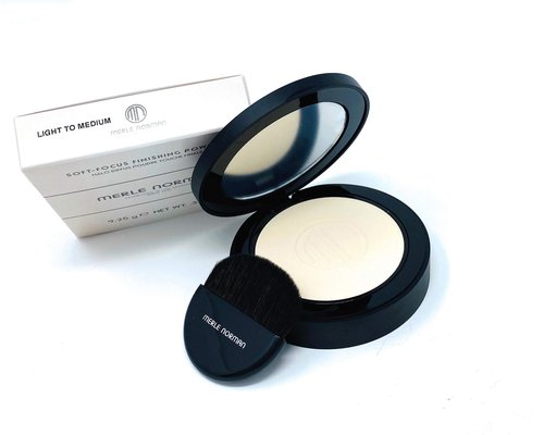 Merle Norman Soft Focus Finishing Powder - Light to Medium