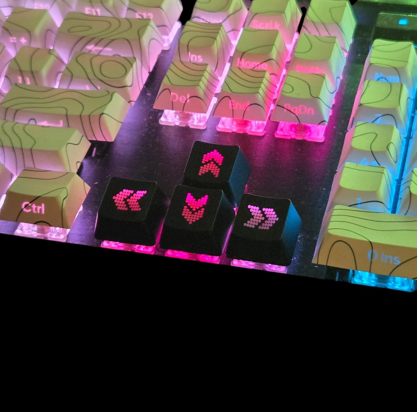 Alien Backlit Keycap Set - Custom kecaps for Cherry MX Mechanical Keyboard, SA Profile, R4 Keycaps, Translucent Backlight, PC Gaming Gifts, Personalized Keycap (Alien/Escape Key)