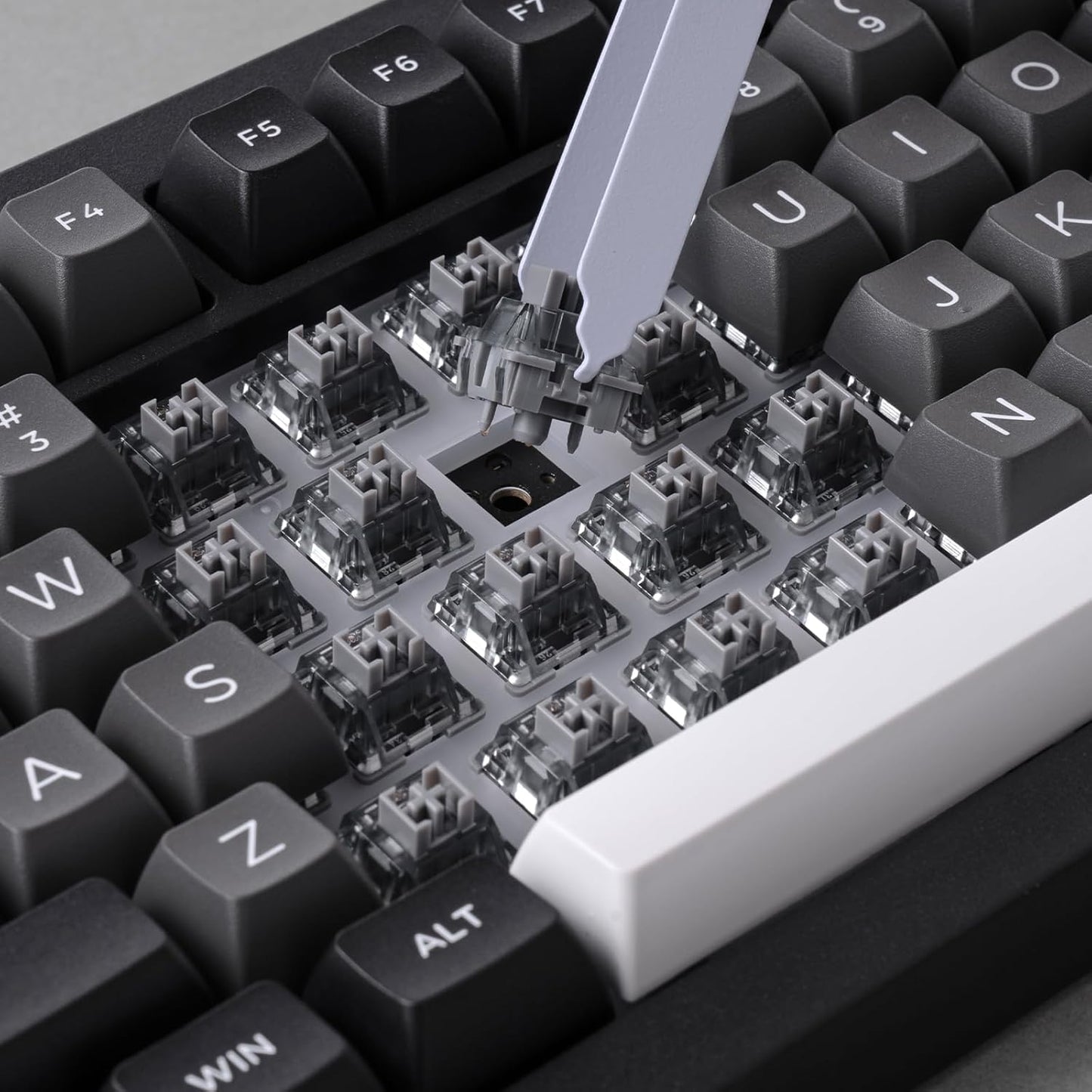 Akko Switch Puller for Mechanical Keyboard Ergonomic Keyboard Tool Durable Design Purple Made of Aluminum