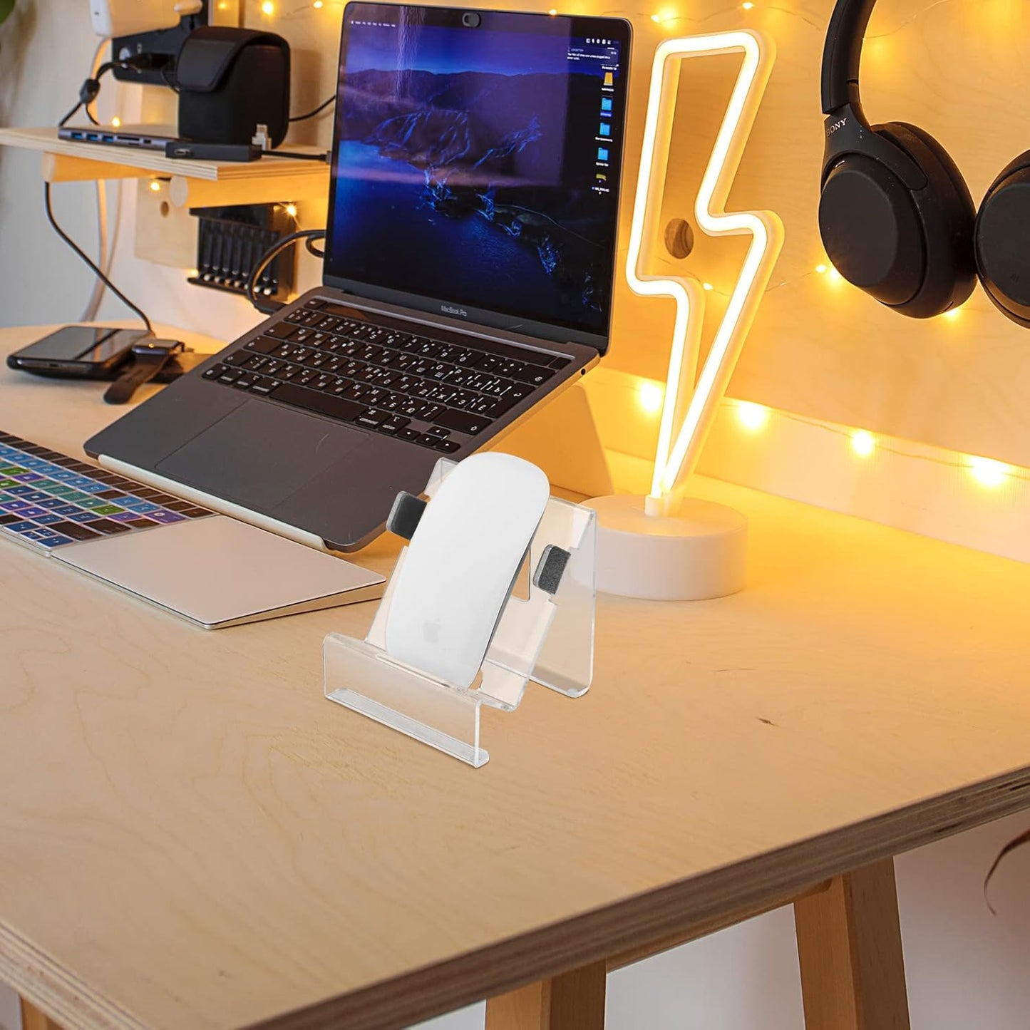 Acrylic Mouse Holder Stand, Desktop Vertical Mount Stand Base for Wired and Wireless Mouse, Universal Computer Mouse Display Stand PC Gaming Mouse Organizer Holder - Clear