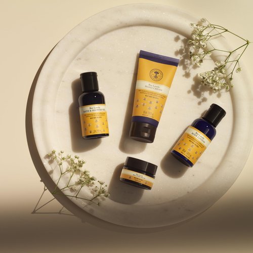 Neal's Yard Bee Lovely Nourishing Collection, Nourishing & Bee-Friendly, Vegetarian Approved, Cruelty Free, 4 Pieces