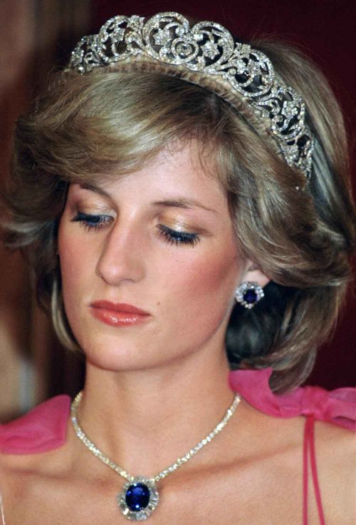 QXMYOO Princess Diana Crown for Women Cubic Zirconia Silver Diaries Tiara Royal Queen Crown Jewelry Bridal Headpiece Crystal Costume Accessories