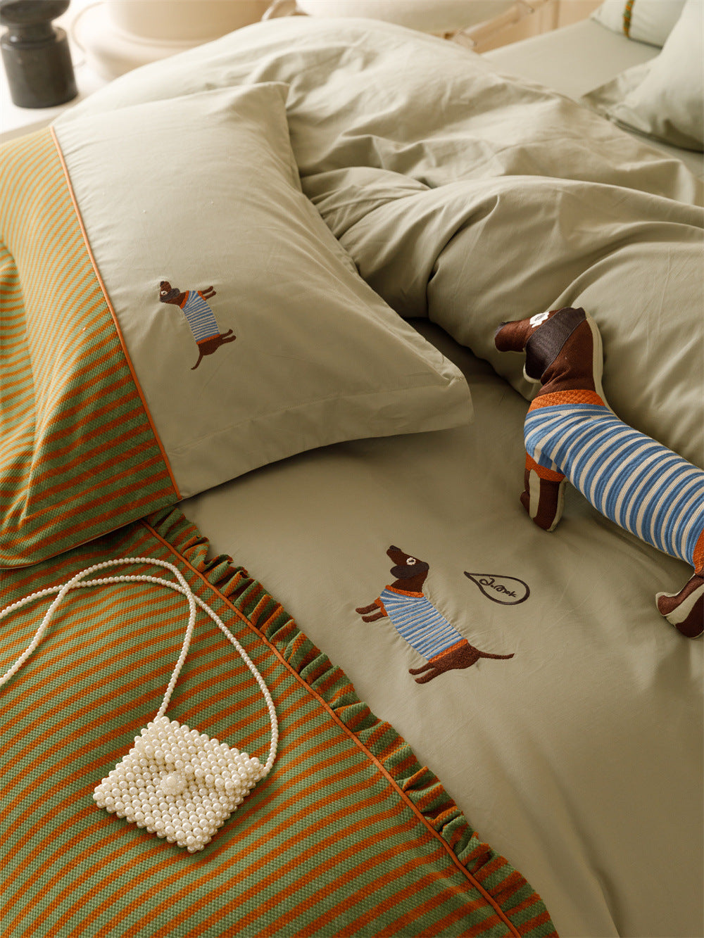 120 Thread Count Cotton Quilt Cover Bedding Set - Embroidered Four-Piece
