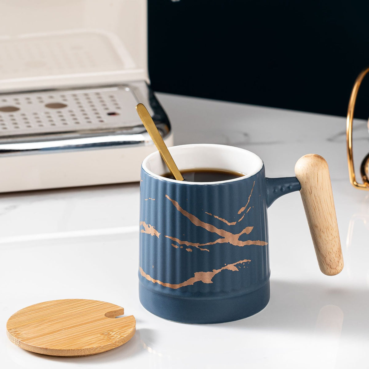 European Style Ceramic Coffee Cup with Lid and Spoon - 400ml