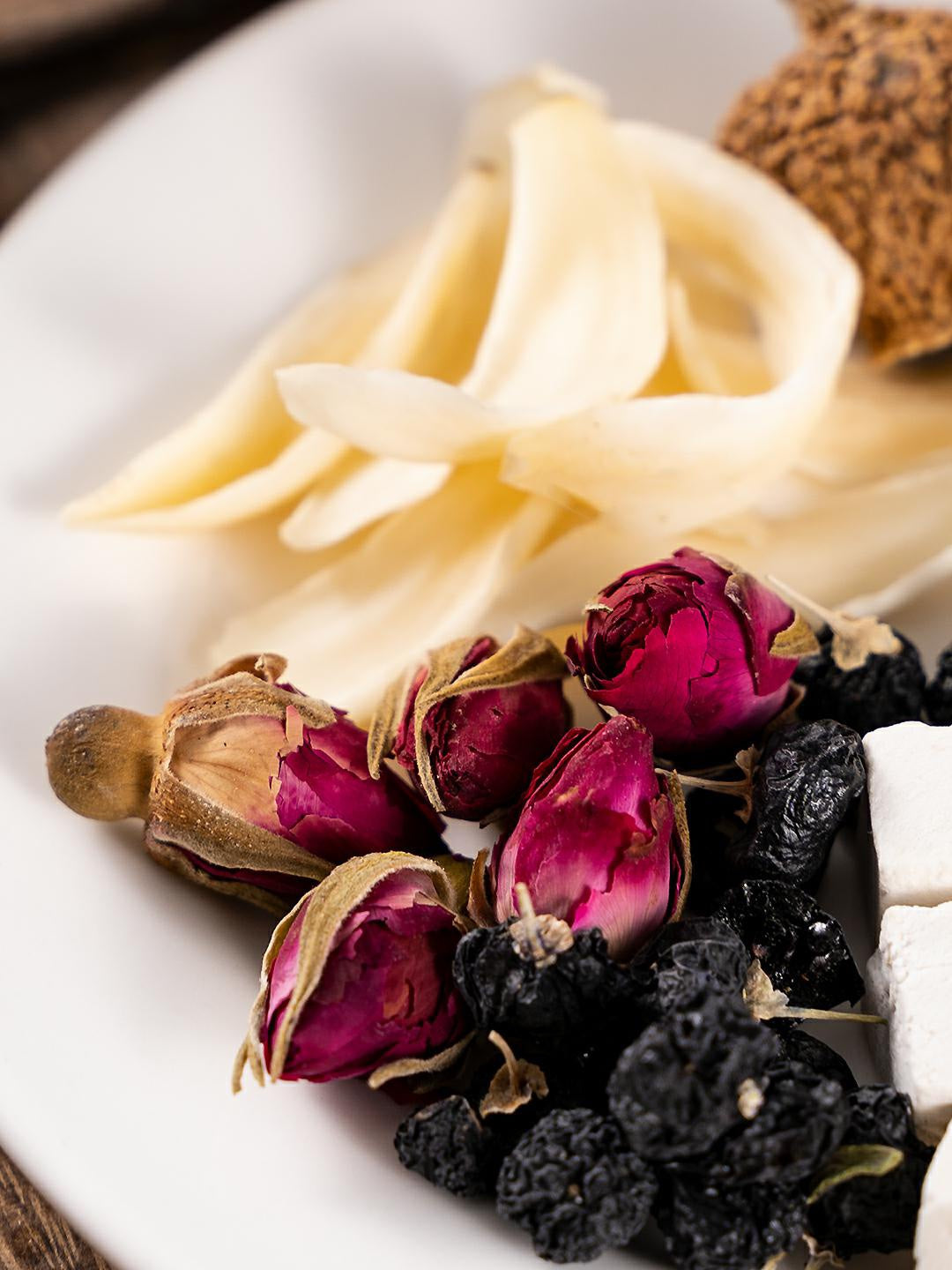 Roxburgh Rose Lily Black Wolfberry Tea