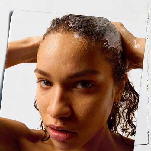 Kiehl's Amino Acid Conditioner, Strengthening and Moisturizing Hair Treatment, with Amino Acids, Jojoba and Coconut Oil to Improve Manageability and Added Shine - 33.8 fl oz /1 Liter Pump