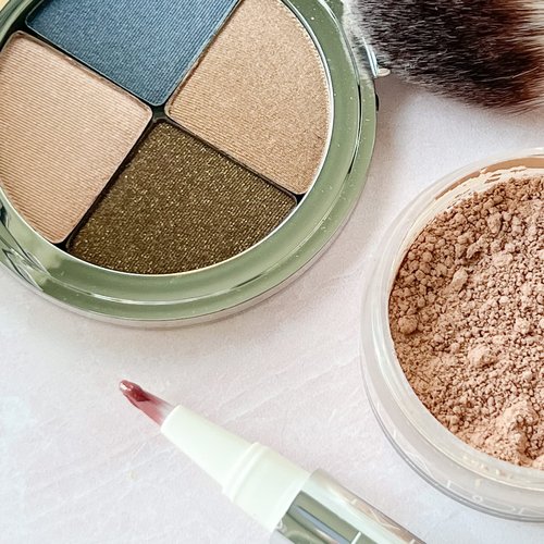 La Bella Donna Loose Mineral Foundation, Non-Chemical SPF50, Only 4 Ingredients, Reef-Safe, Non-Nano, Natural Mineral Makeup with Sun Protection | 10g | Caffe