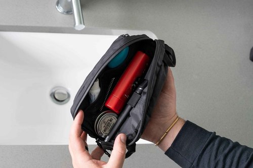 WANDRD Toiletry Bag, Medium - Makeup Organizer and Travel Bag for Travel Essentials