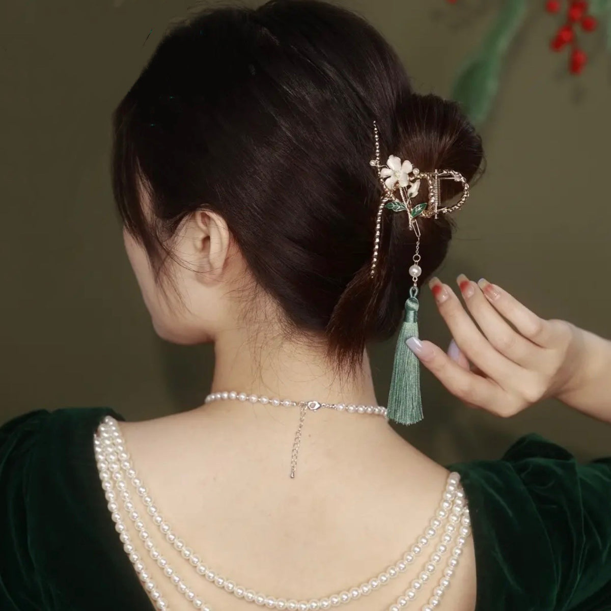 Flower Tassel Hair Clip - Fashion Hair Accessory for Elegant Styles