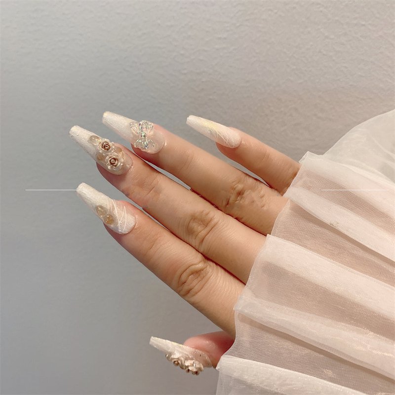 Camellia Handmade Wearable Nails Set
