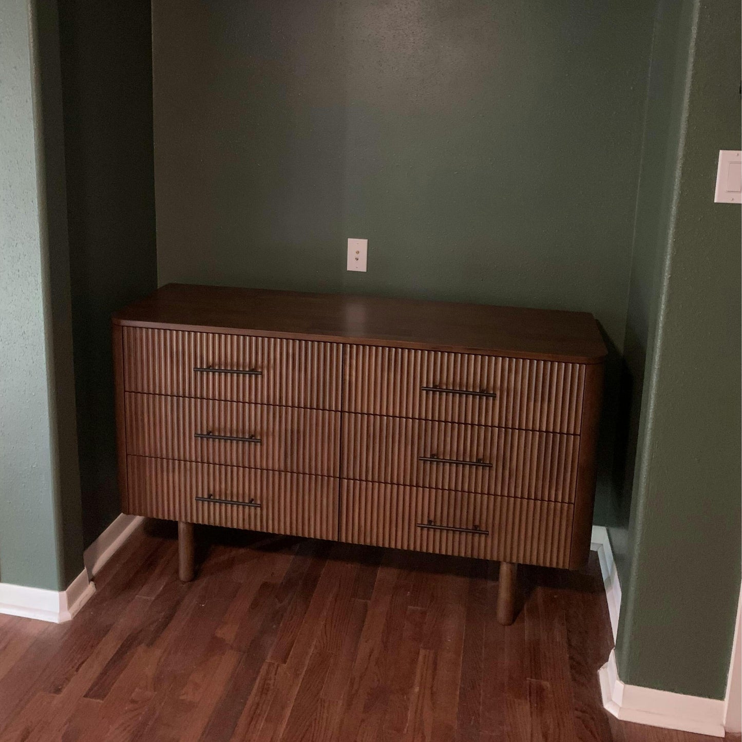 Logan Mid Century Modern Walnut Dresser With 6 Drawers For Ample