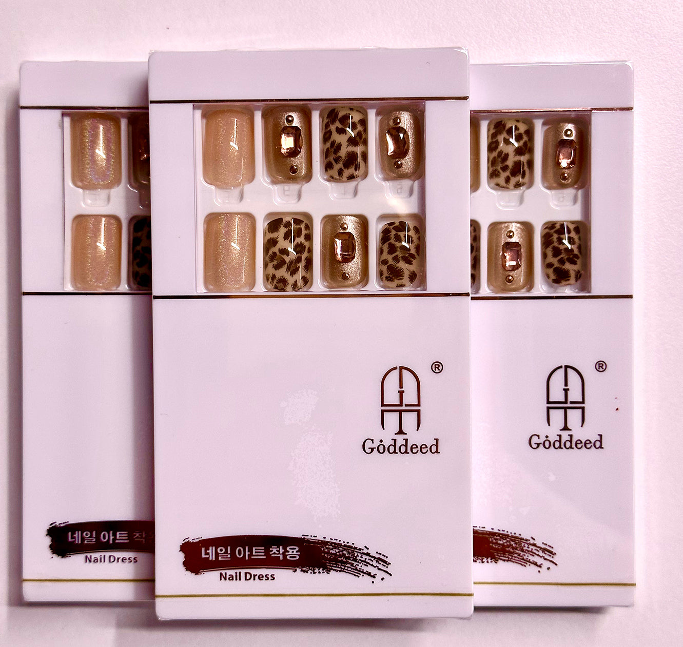 Leopard Print Press-On Nails with Shimmer and Gem Details - 10 Piece Set
