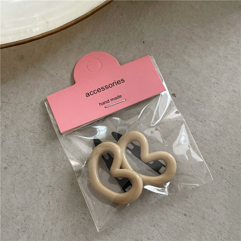 Girl's Love Heart Side Bang Hair Clip Set - Colorful Plastic Hairpins for Women