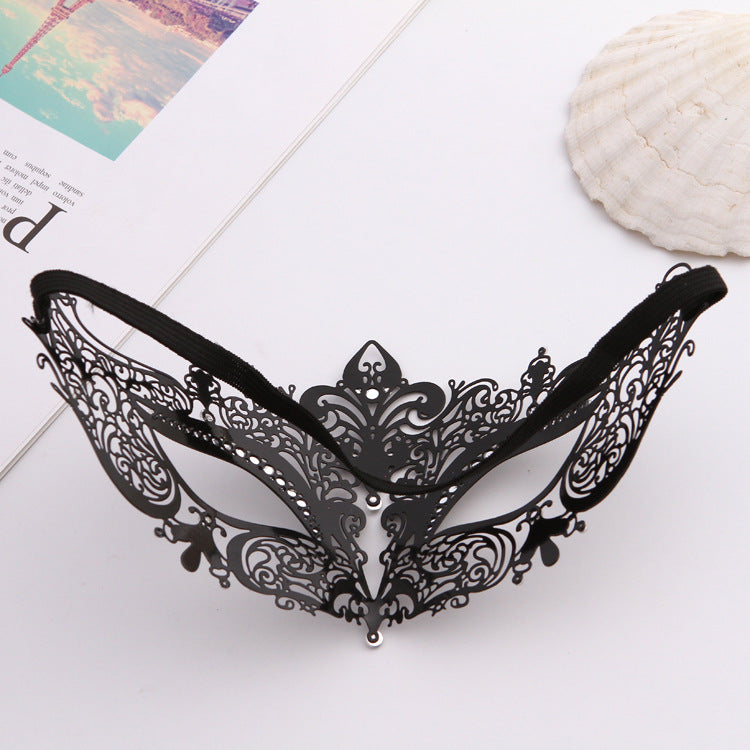 Metal Cat Mask Hollow Diamond Eye Costume Mask for Party & Decor