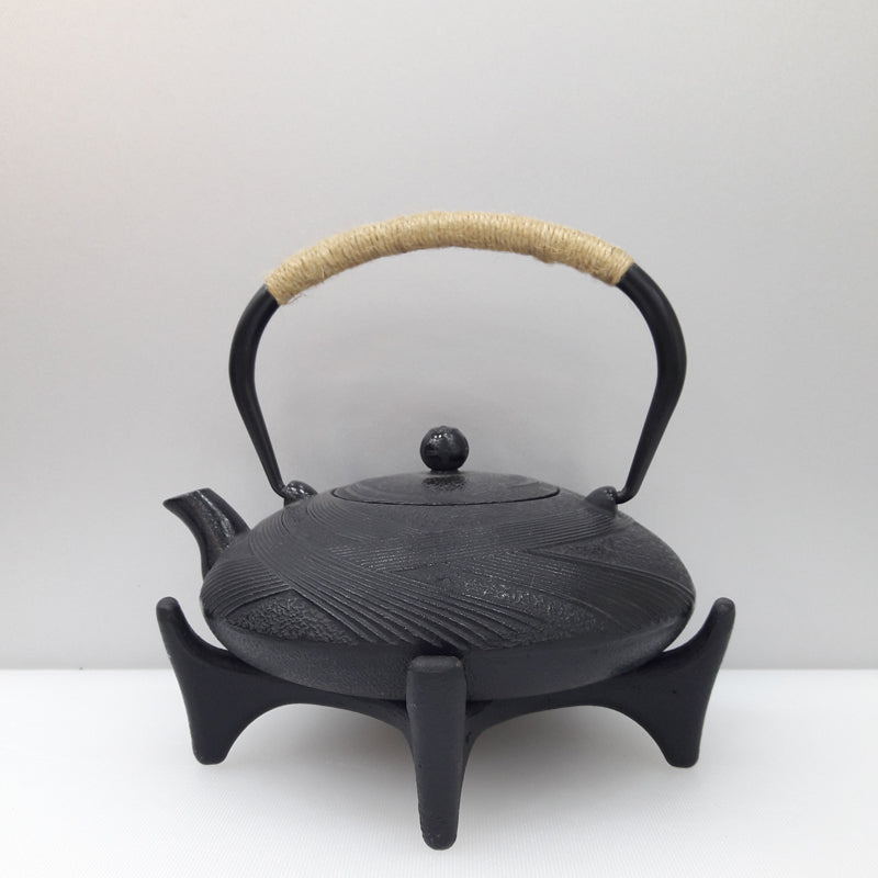Cast Iron Teapot Set with Cups and Coaster - Handmade Kettle 0.9L
