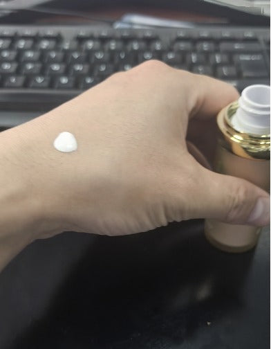 4-in-1 Bionic Temperature Change Liquid Foundation - Moisturizing Makeup