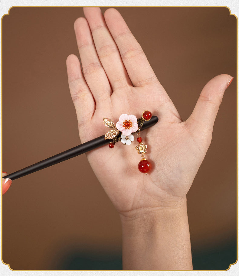 Ancient Style Wood Hairpin with Tassel - Black
