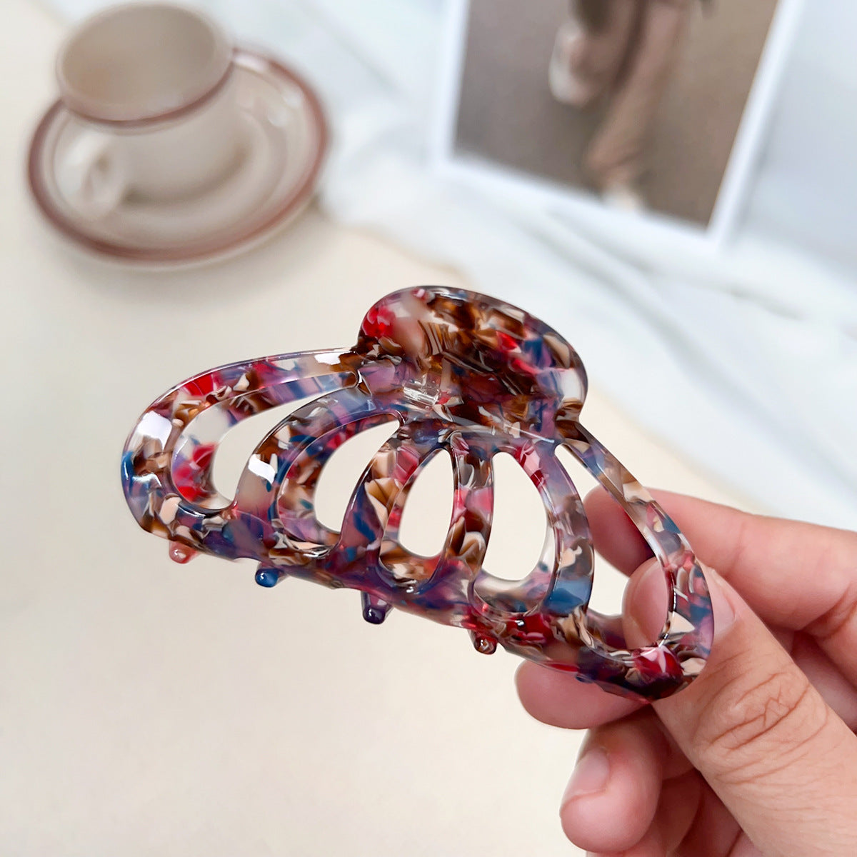 Korean-Style Acetate Lantern Hair Clip Claw Hairpin for Women