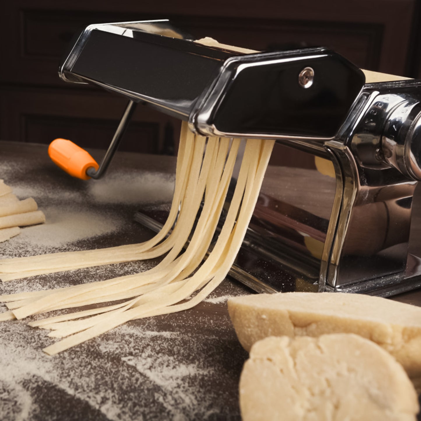 Stainless Steel Pasta Machine with 9 Thickness Settings