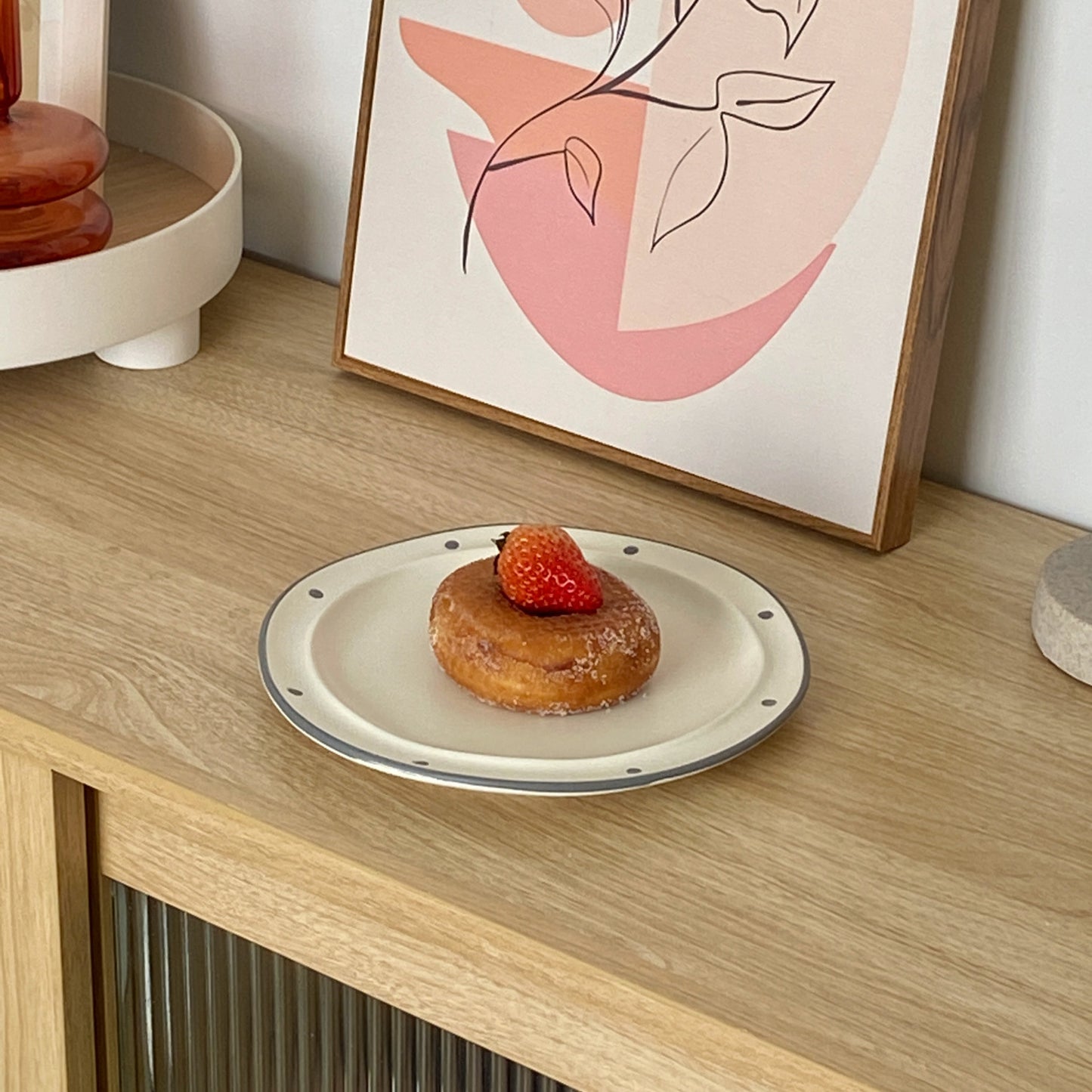 Japanese Style Ceramic Cake Plate - Simple Round Porcelain Serving Platter