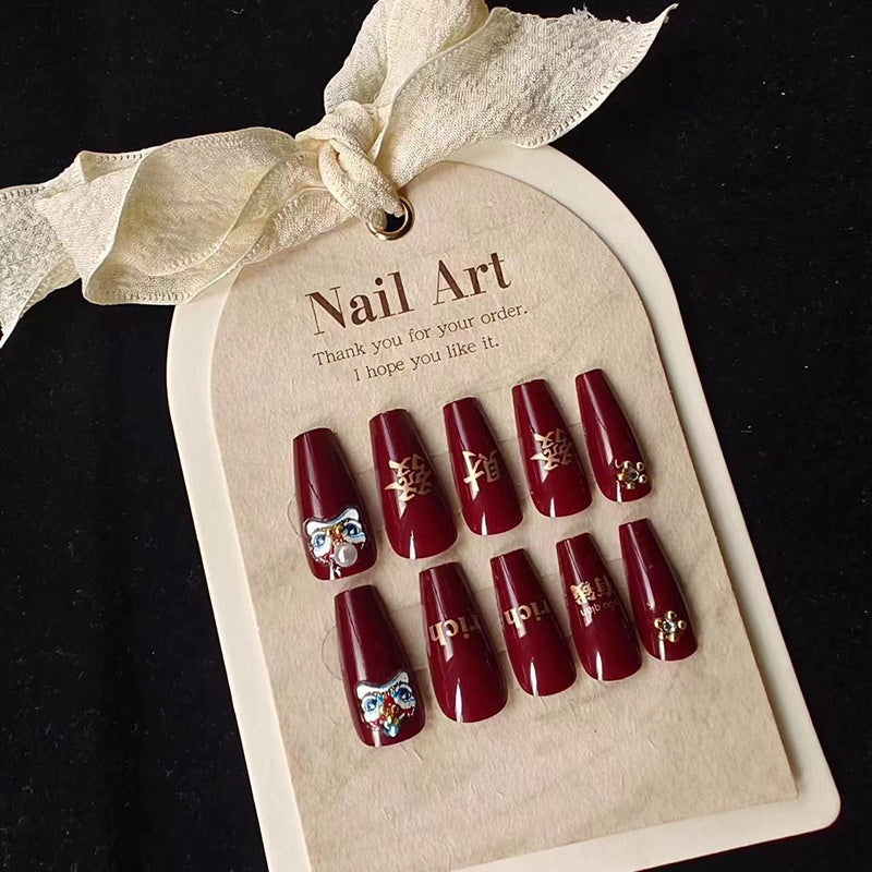 Women's Nail Art Kit with Detachable Color Variants - Spicy White Armor Design