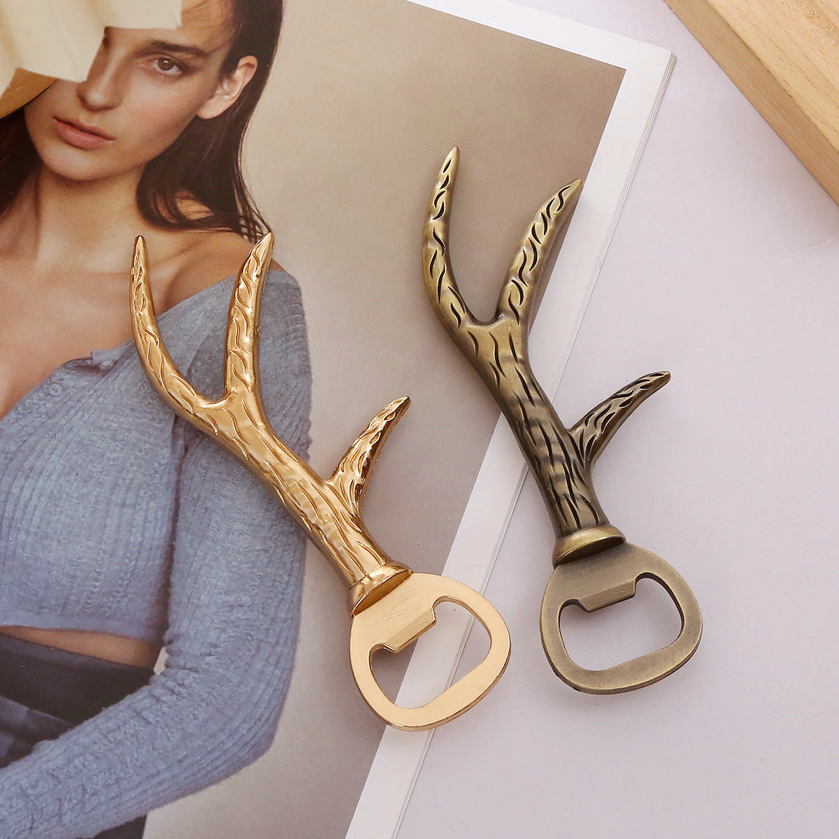 Creative European Beer Bottle Opener with Zinc Alloy Finish - Christmas Antler Design
