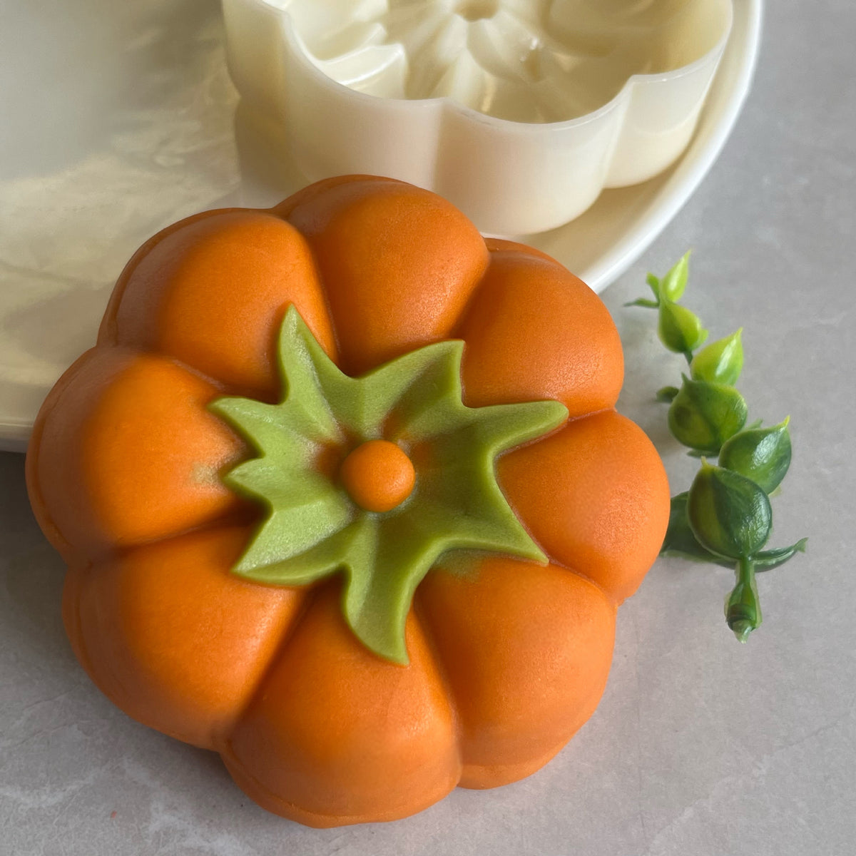 Big Pumpkin Snow Skin Mooncake Mold Green Bean Cake Maker Kitchen Utensil