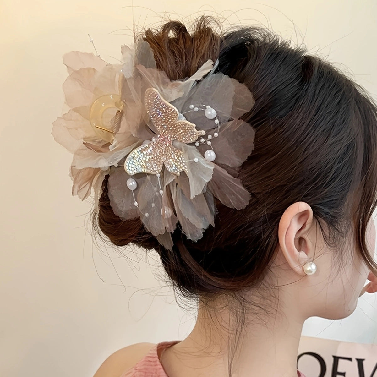 Elegant Bow Hair Clip for Women - Stylish Updo Claw Hair Accessory