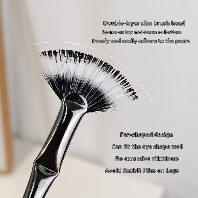 Folding Mascara Brush with Thin Angle Head for Precise Application