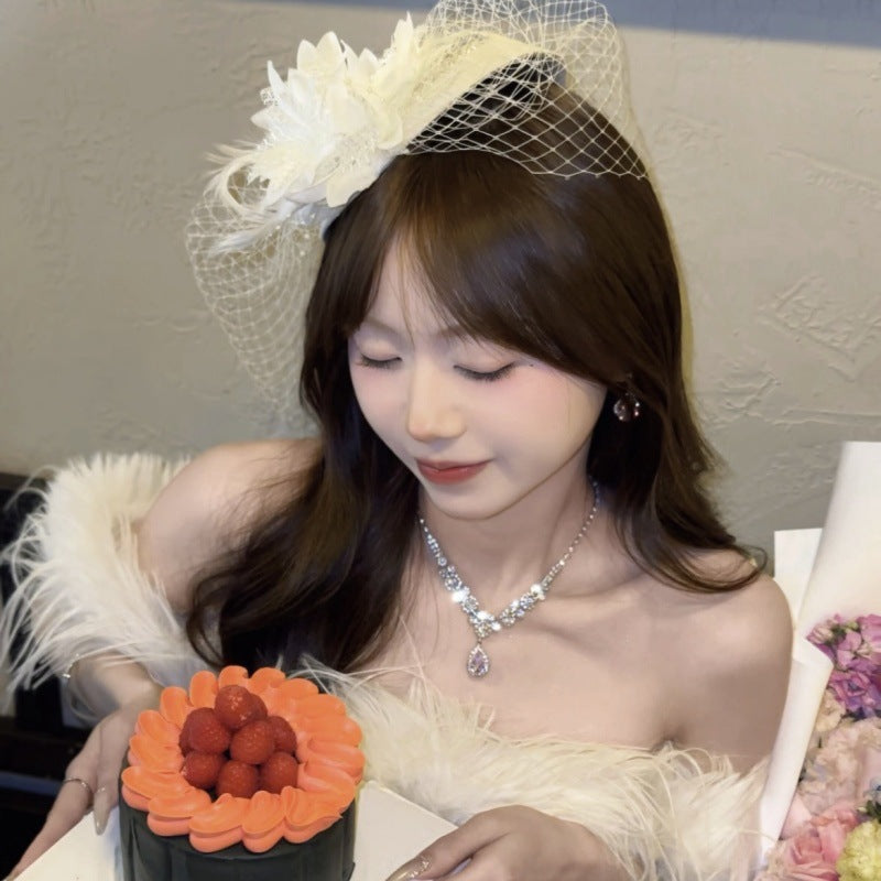 Retro Feather Headpiece Flower for Social Gatherings and Costumes