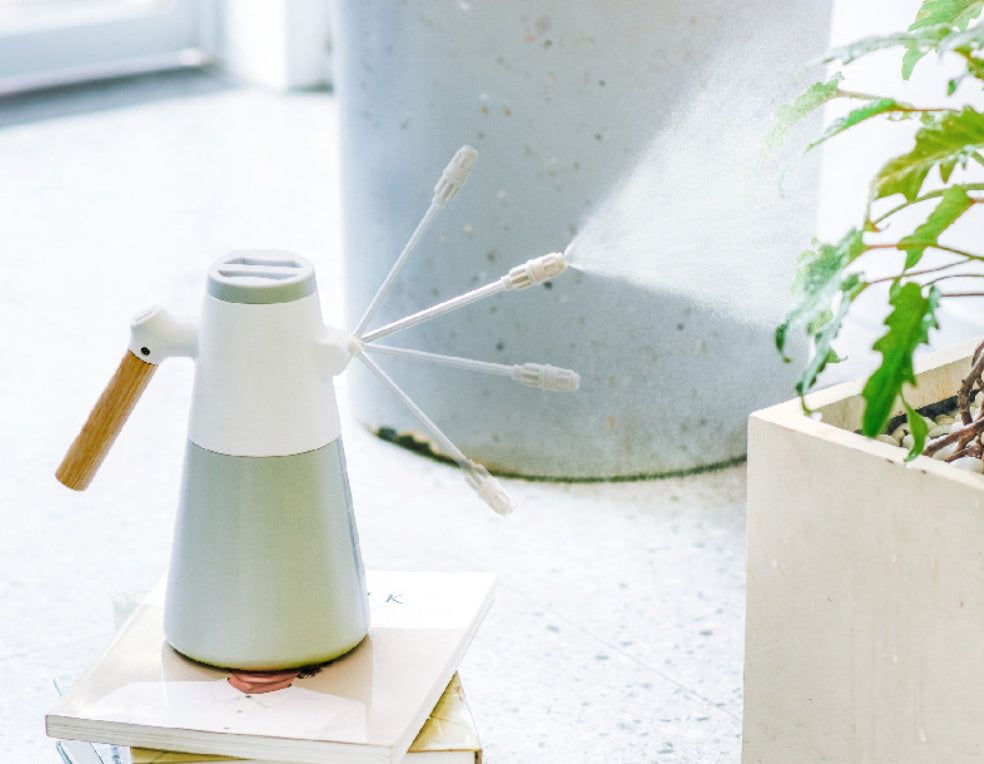 Electric Garden Spray Bottle Watering Can 1.4L High-Pressure Waterer White